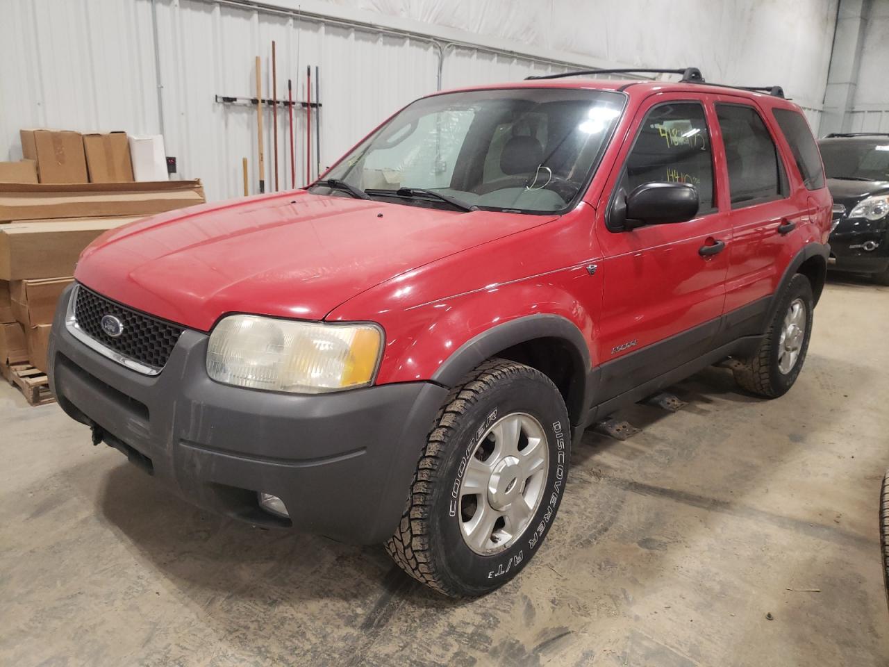 Photo 2 from auction – 2002 FORD ESCAPE XLT with VIN 1FMYU04192KB76011