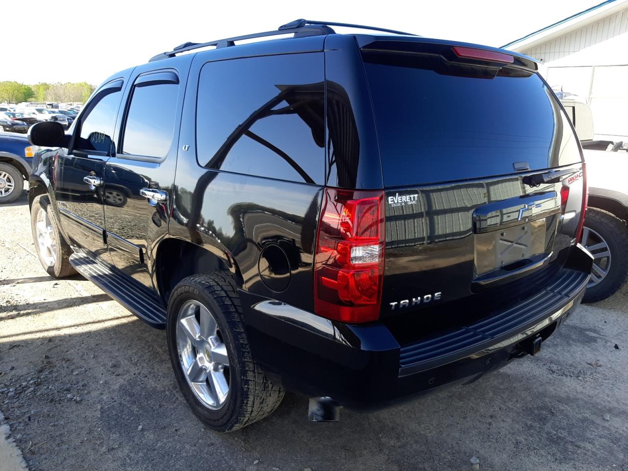 Photo 3 from auction – 2011 CHEVROLET TAHOE C150 with VIN 1GNSCBE0XBR384976