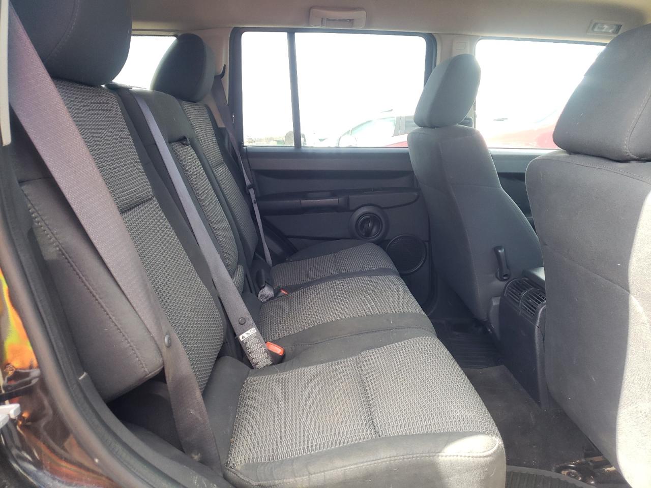 Photo 6 from auction – 2008 JEEP COMMANDER with VIN 1J8HG48K18C212887