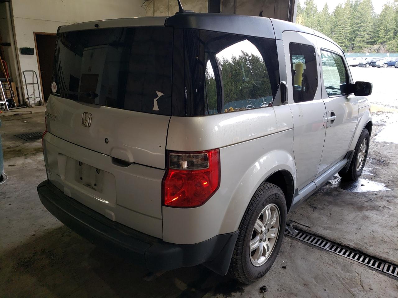 Photo 4 from auction – 2006 HONDA ELEMENT EX with VIN 5J6YH28776L023849