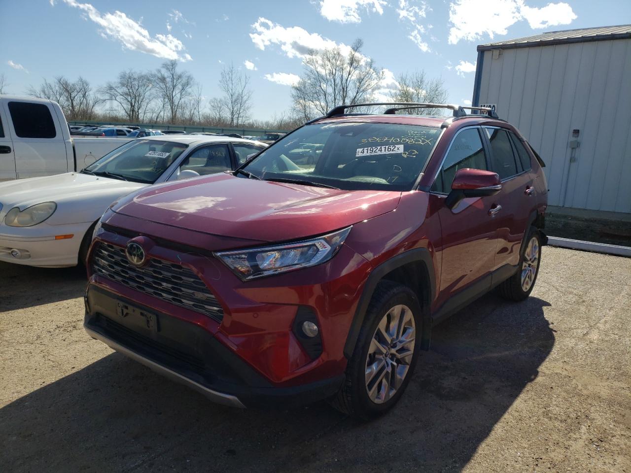 Photo 2 from auction – 2019 TOYOTA RAV4 LIMIT with VIN JTMY1RFV8KD004817