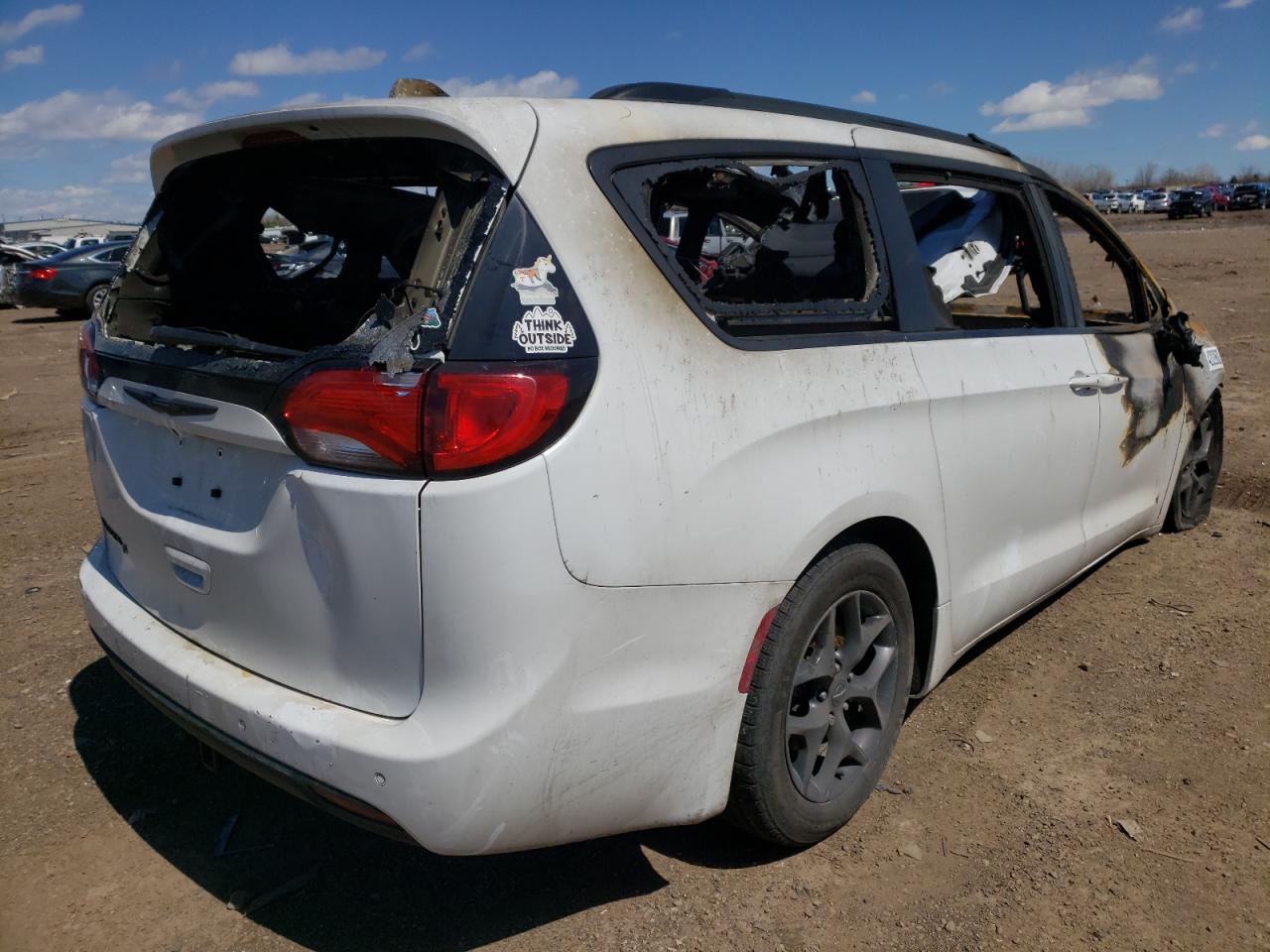 Photo 4 from auction – 2018 CHRYSLER PACIFICA T with VIN 2C4RC1EG8JR194035