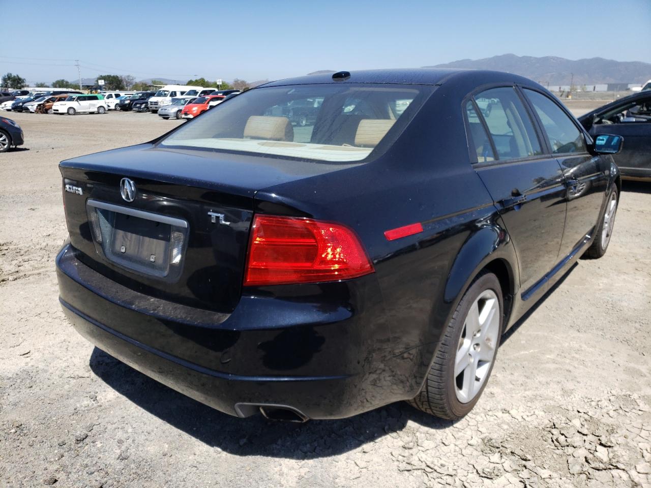 Photo 4 from auction – 2005 ACURA TL with VIN 19UUA66245A059517