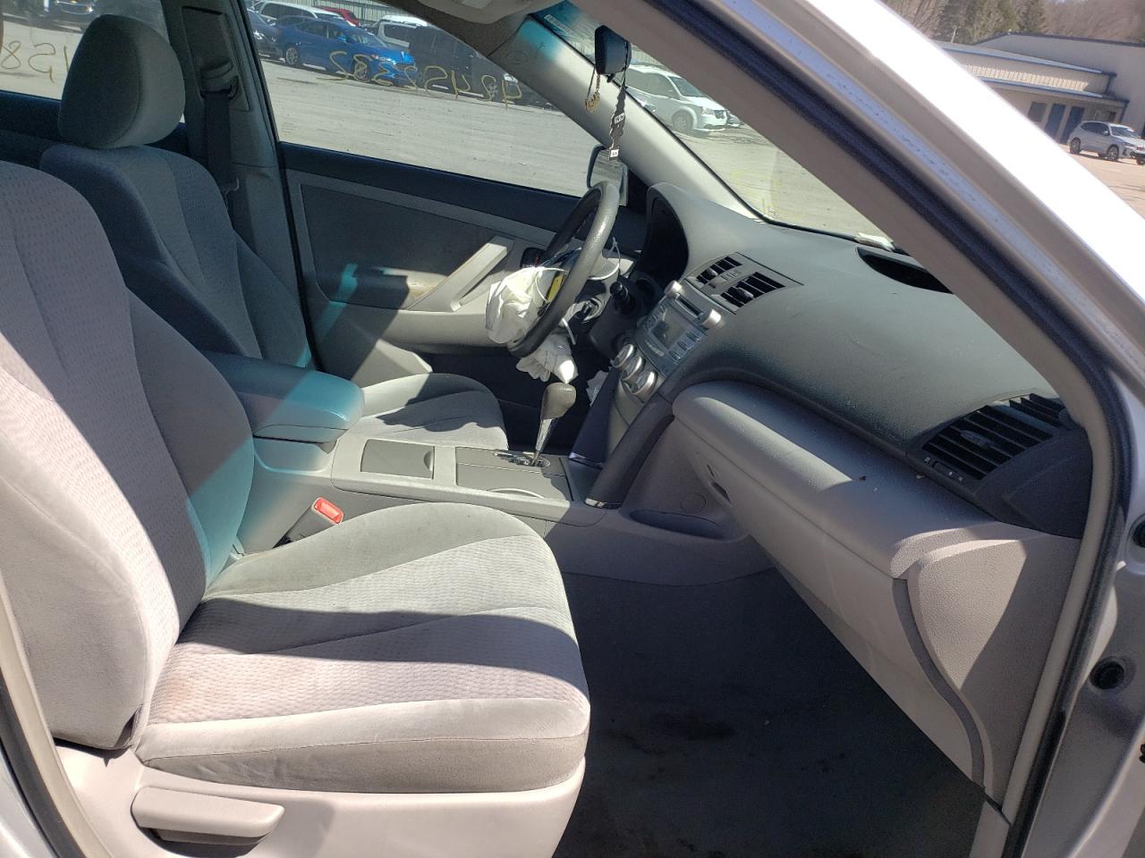 Photo 5 from auction – 2011 TOYOTA CAMRY BASE with VIN 4T4BF3EK2BR218361