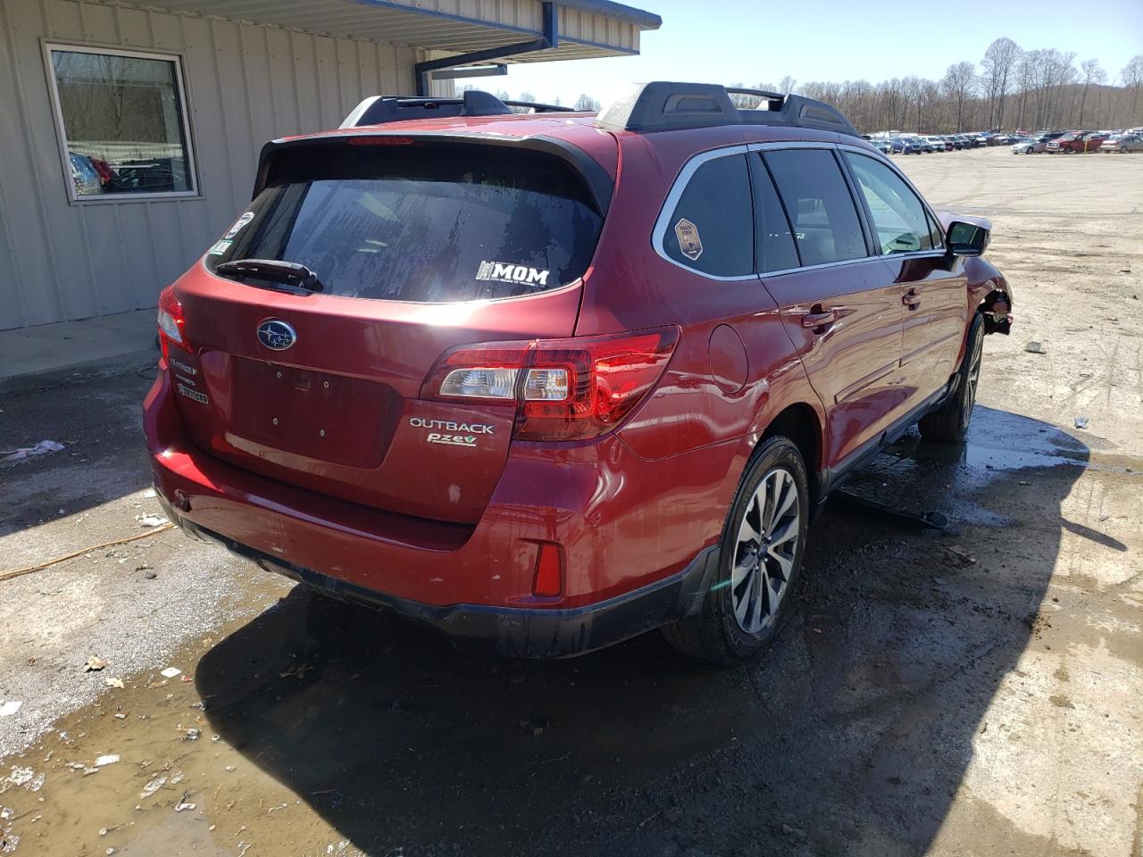 Photo 4 from auction – 2017 SUBARU OUTBACK 2. with VIN 4S4BSANC4H3304031