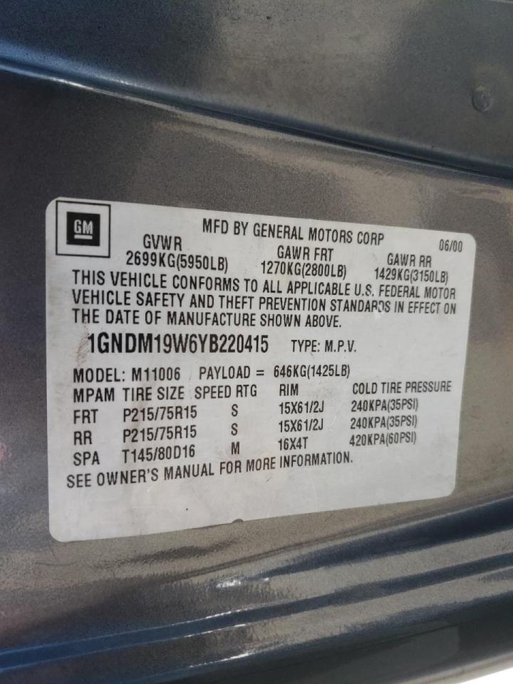 Photo 10 from auction – 2000 CHEVROLET ASTRO with VIN 1GNDM19W6YB220415