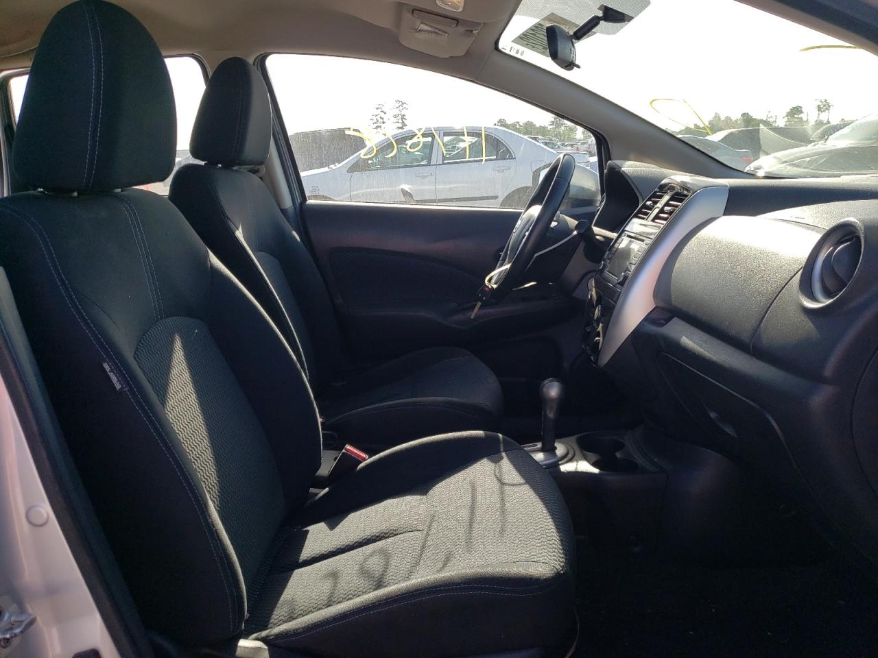 Photo 5 from auction – 2016 NISSAN VERSA NOTE with VIN 3N1CE2CP0GL365099
