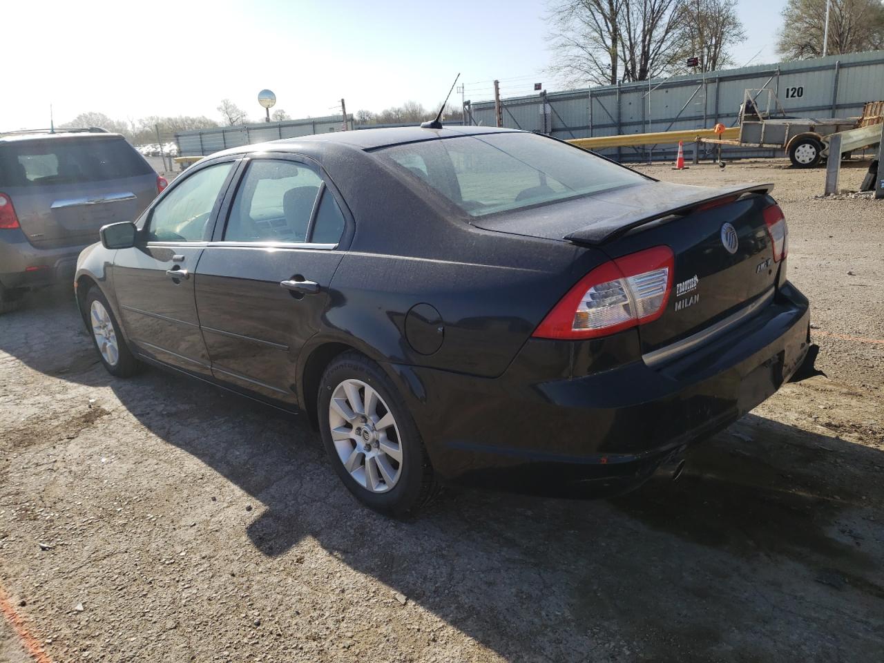 Photo 3 from auction – 2009 MERCURY MILAN with VIN 3MEHM01199R617293