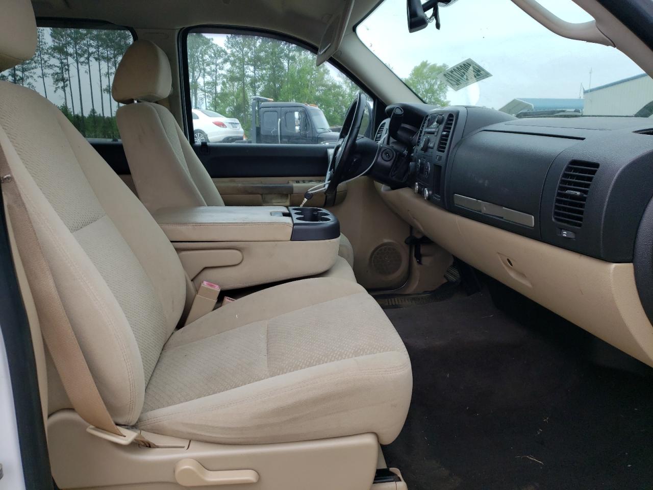 Photo 5 from auction – 2008 CHEVROLET SILVRK1500 with VIN 3GCEK13M98G181658