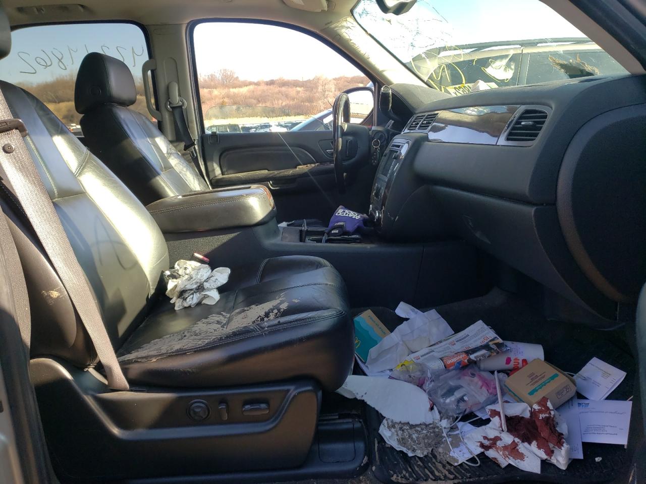 Photo 5 from auction – 2008 GMC YUKON DENA with VIN 1GKFK63858J128494