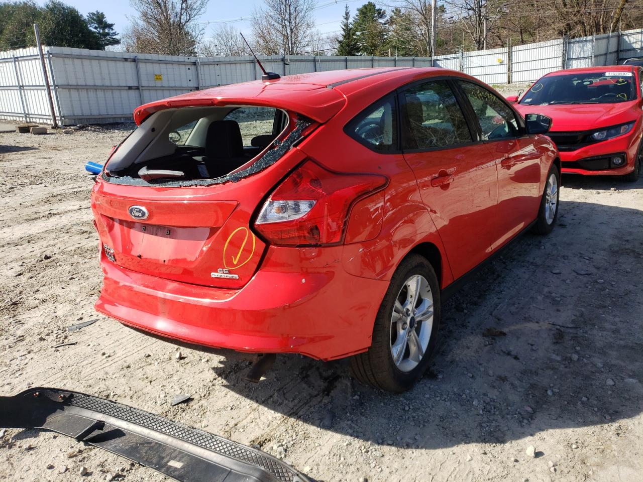 Photo 4 from auction – 2014 FORD FOCUS SE with VIN 1FADP3K22EL335916