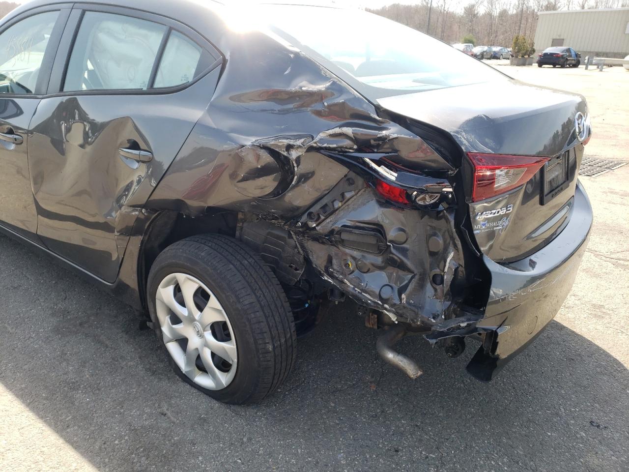 Photo 9 from auction – 2017 MAZDA 3 SPORT with VIN 3MZBN1U72HM102655