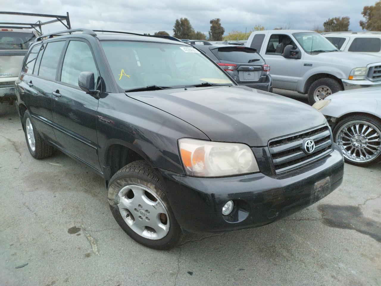 TOYOTA HIGHLANDER 2004 with VIN JTEEP21A240015508 - Photo from auction