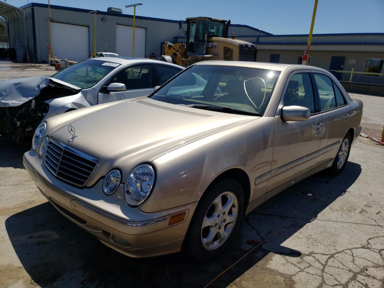 Foto 2 de la subasta – 2002 MERCEDES-BENZ E 320 con VIN WDBJF65J42B485708