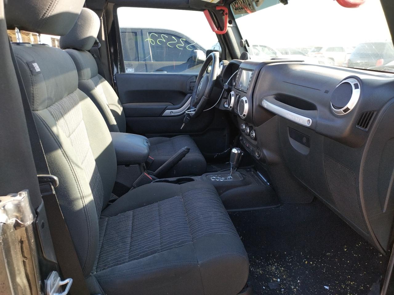 Photo 5 from auction – 2012 JEEP WRANGLER R with VIN 1C4HJWCG4CL112346