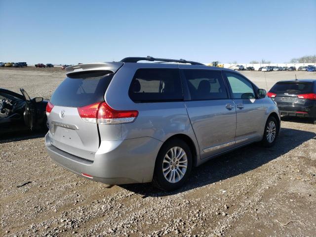 Photo 4 from auction – 2012 TOYOTA SIENNA XLE with VIN 5TDYK3DCXCS176204