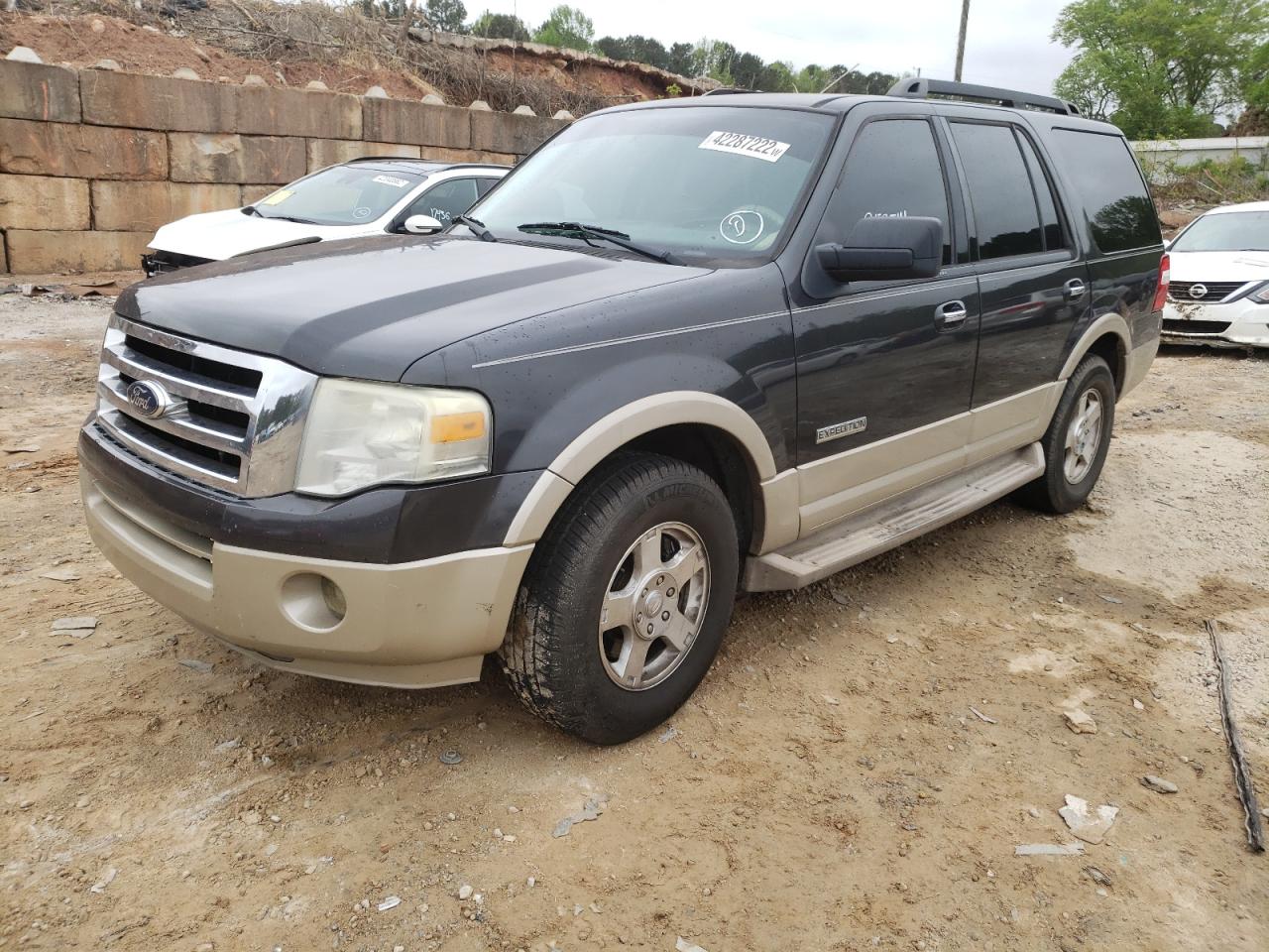 Photo 2 from auction – 2007 FORD EXPEDITION with VIN 1FMFU17547LA34615