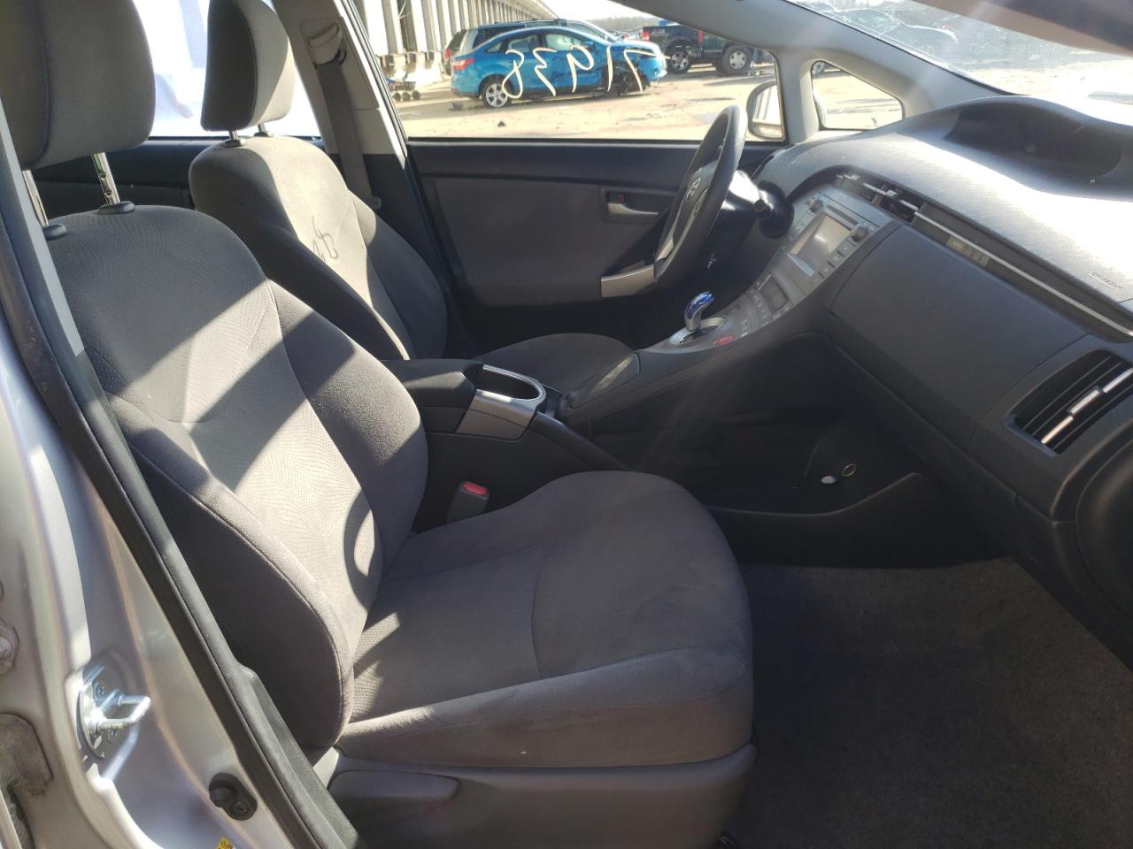 Photo 5 from auction – 2015 TOYOTA PRIUS with VIN JTDKN3DU6F0415549