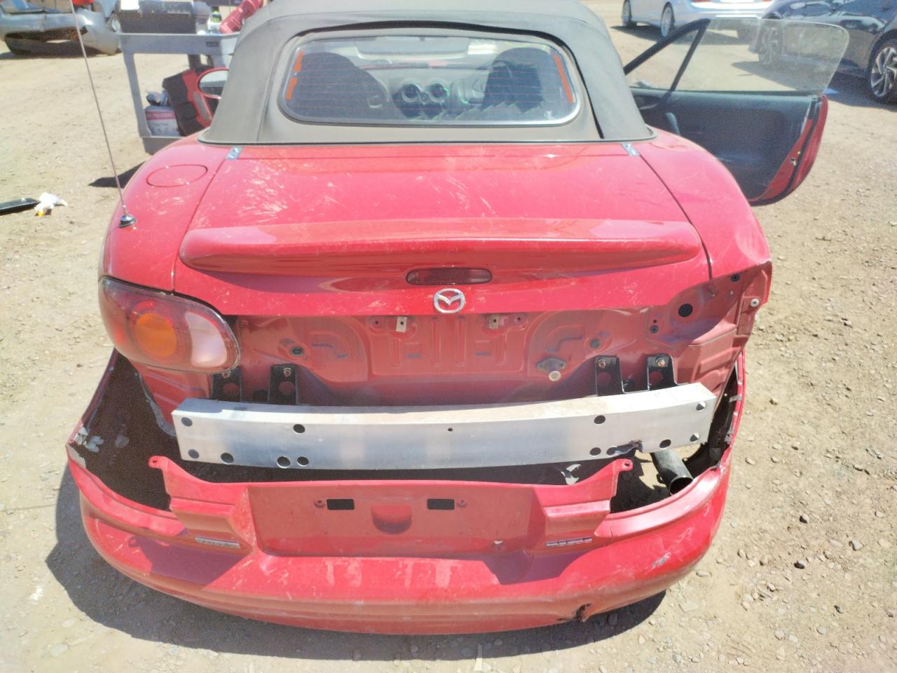 Photo 6 from auction – 1999 MAZDA MX-5 MIATA with VIN JM1NB3530X0108522
