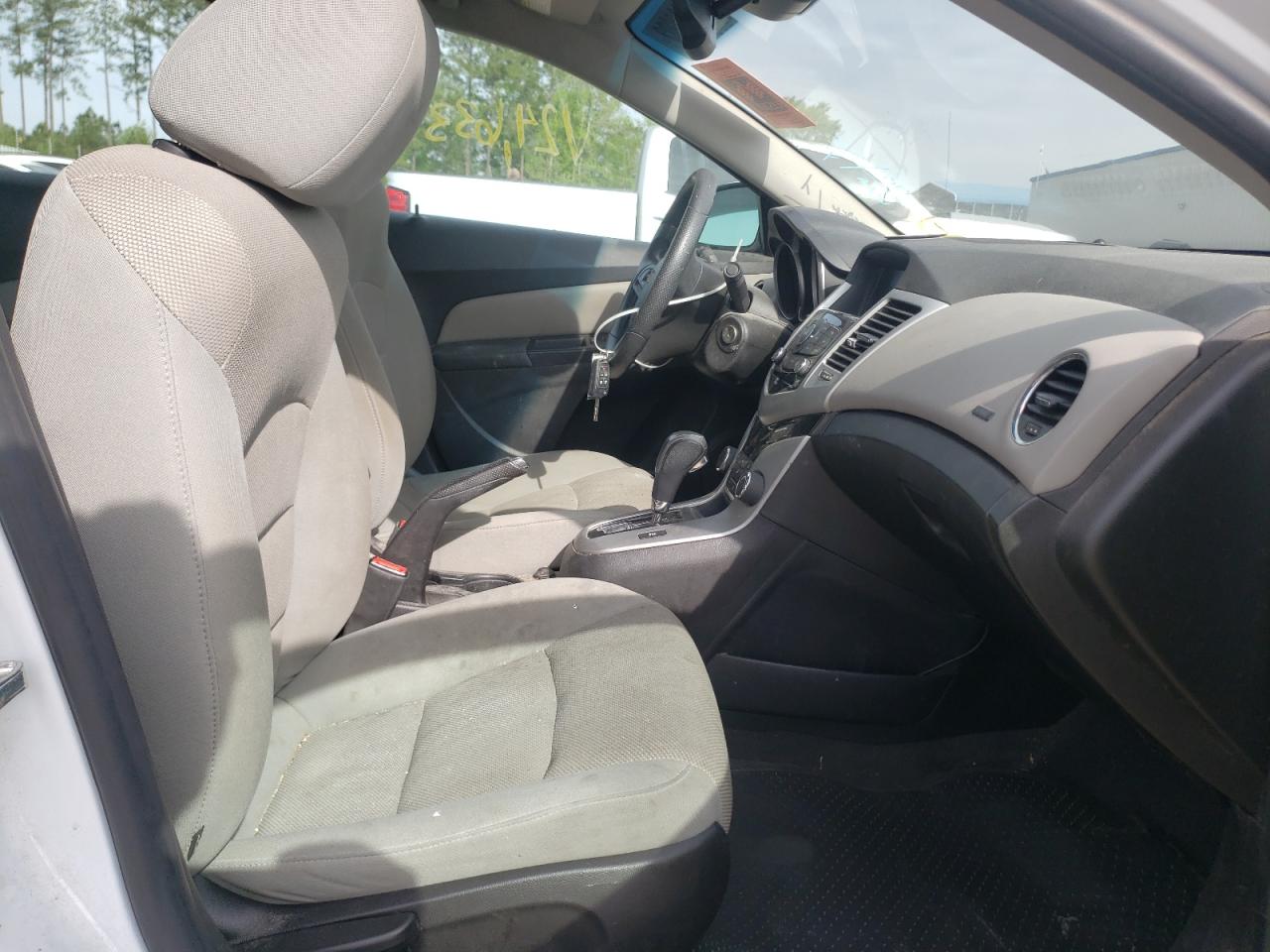 Photo 5 from auction – 2015 CHEVROLET CRUZE LT with VIN 1G1PC5SB8F7103399