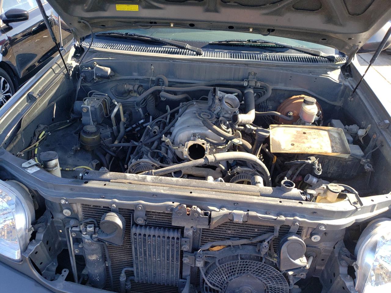 Photo 7 from auction – 2003 TOYOTA SEQUOIA LI with VIN 5TDZT38A53S171342