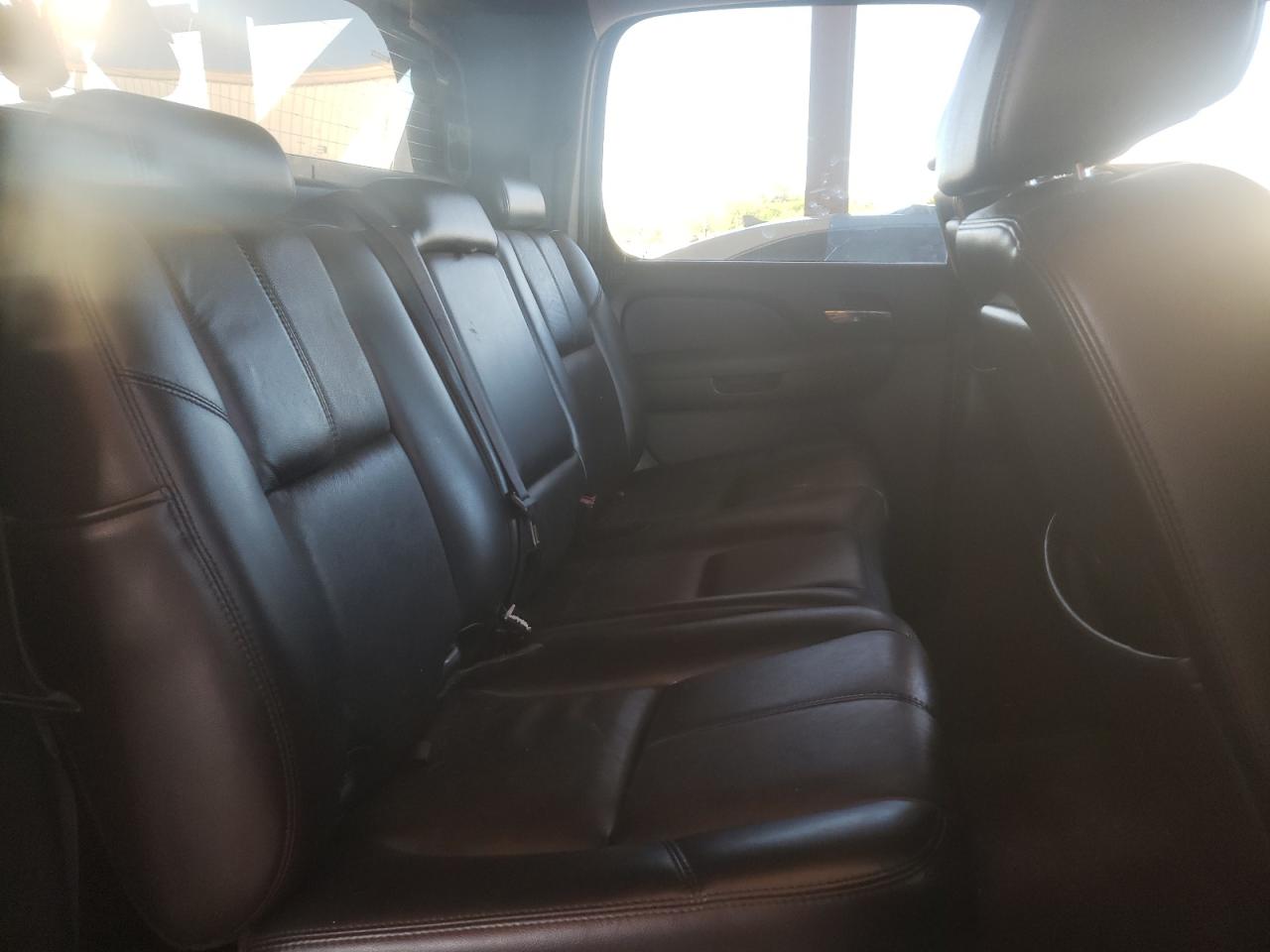 Photo 6 from auction – 2007 CHEVROLET AVALANCHE with VIN 3GNEC12017G134092