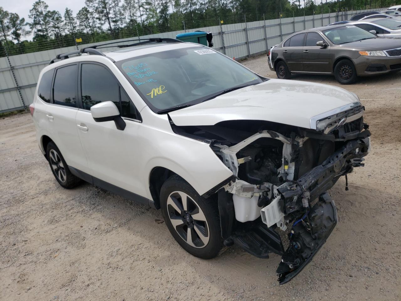 SUBARU FORESTER 2 2017 with VIN JF2SJAJC3HH489917 - Photo from auction