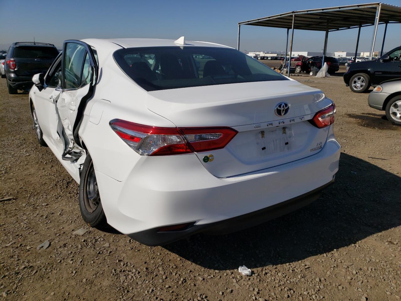 Photo 3 from auction – 2020 TOYOTA CAMRY LE with VIN 4T1C31AK4LU519328