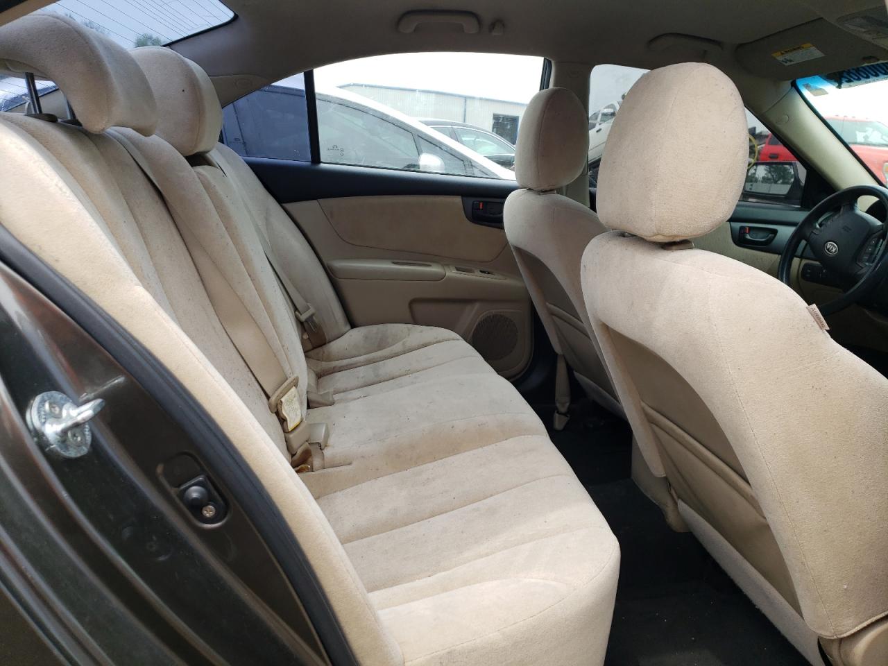 Photo 6 from auction – 2010 KIA OPTIMA with VIN KNAGG4A82A5425601