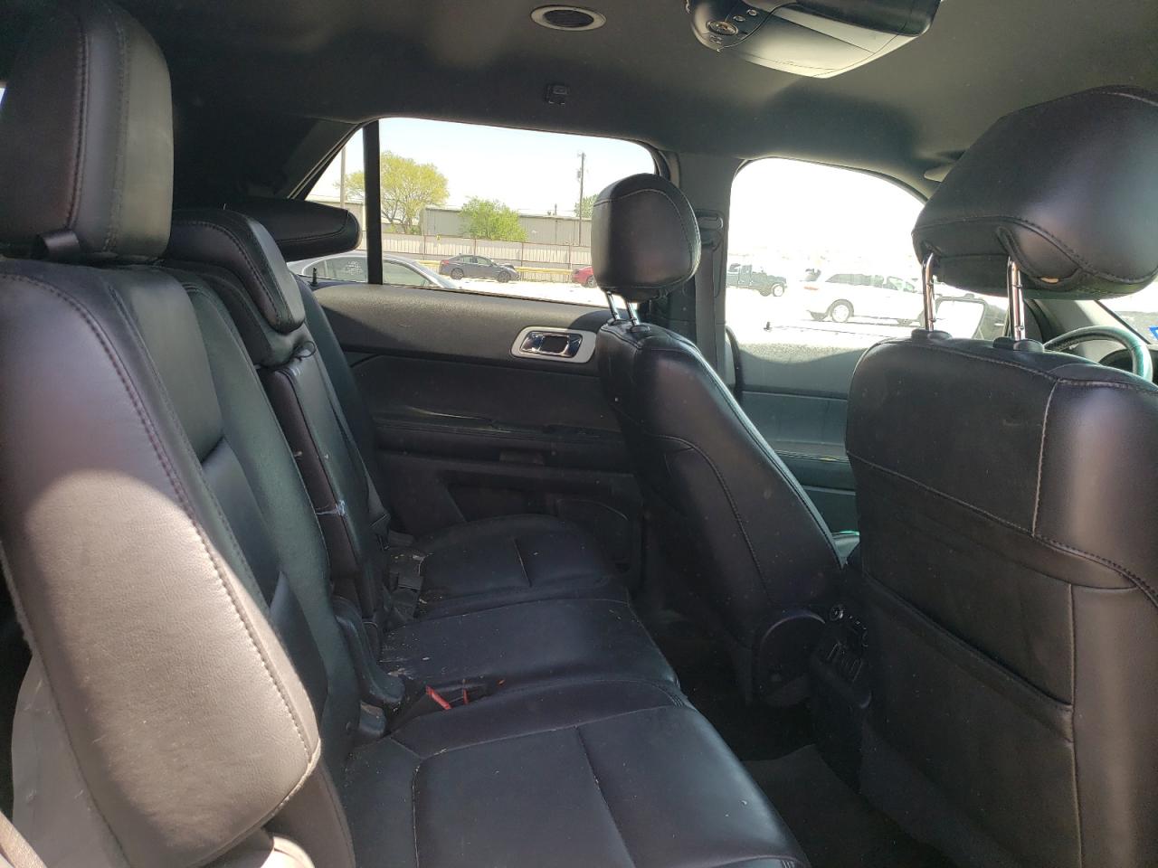 Photo 6 from auction – 2015 FORD EXPLORER L with VIN 1FM5K7F8XFGA10245