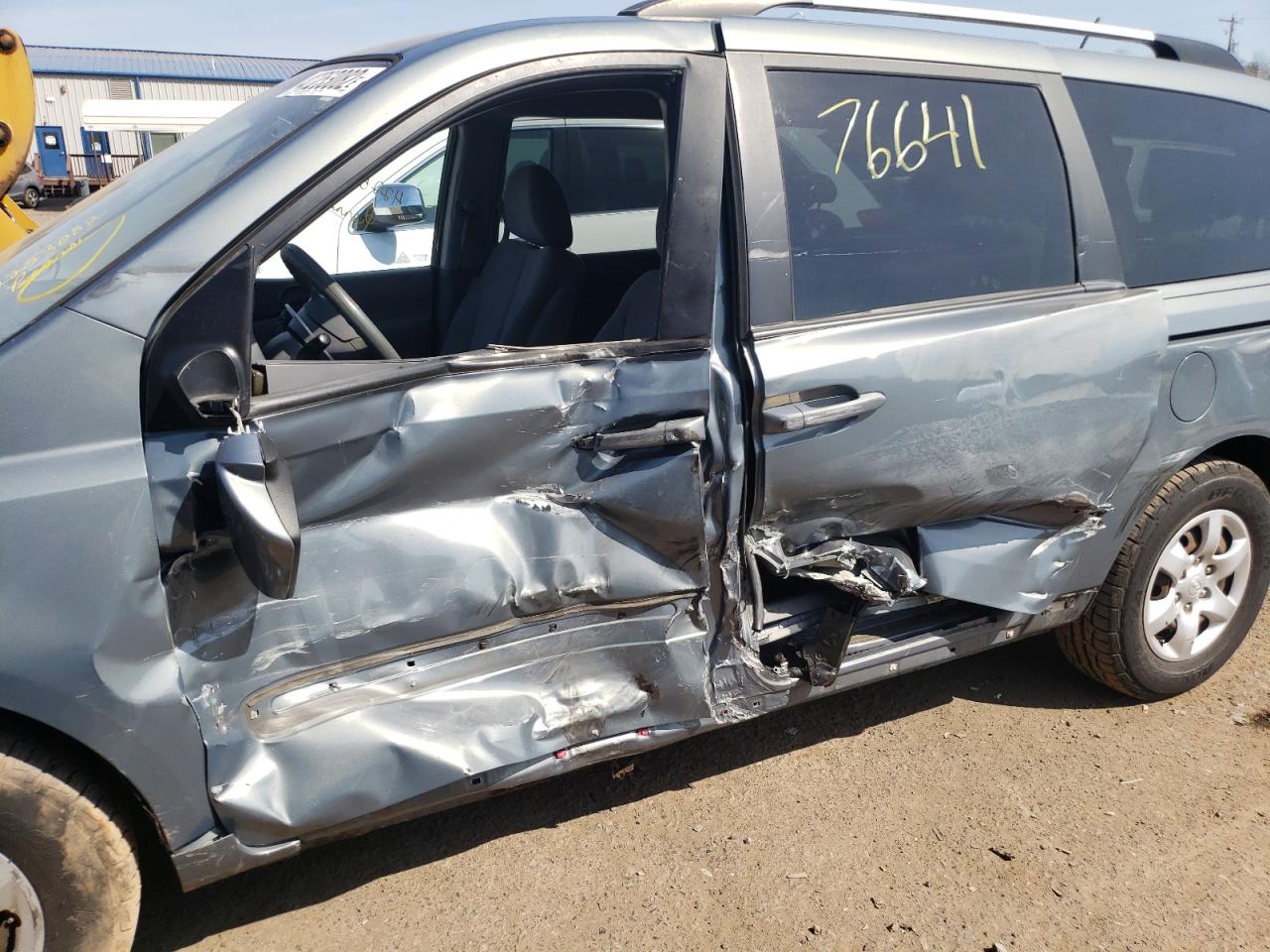 Photo 9 from auction – 2009 KIA SEDONA EX with VIN KNDMB233196311640