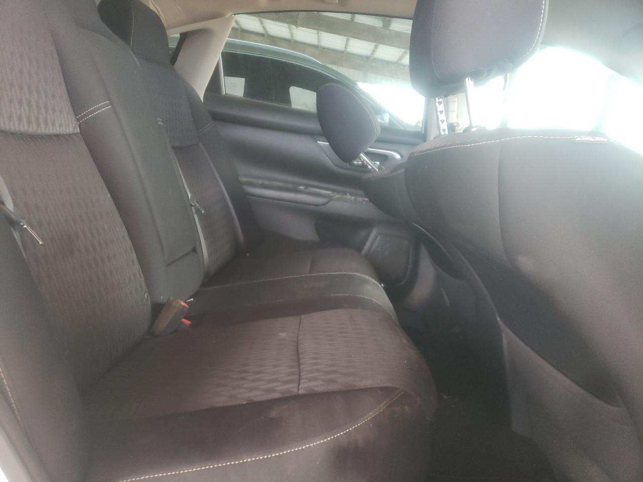 Photo 6 from auction – 2017 NISSAN ALTIMA 2.5 with VIN 1N4AL3AP1HC284229