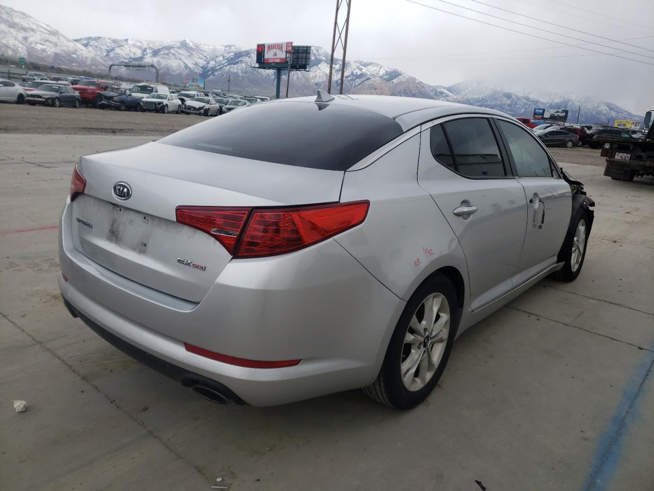 Photo 4 from auction – 2011 KIA OPTIMA EX with VIN KNAGN4A75B5076075