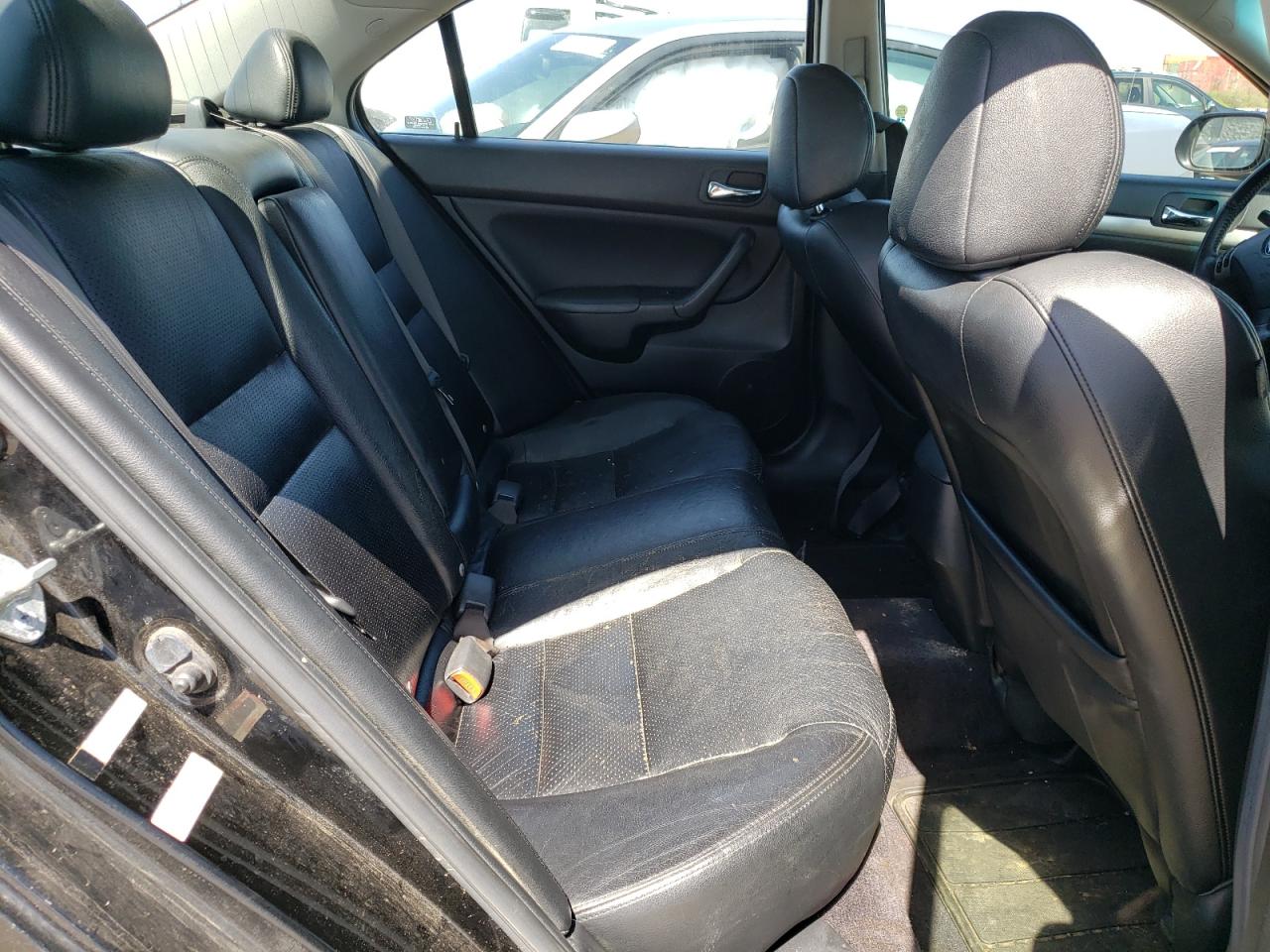 Photo 6 from auction – 2005 ACURA TSX with VIN JH4CL96895C034819