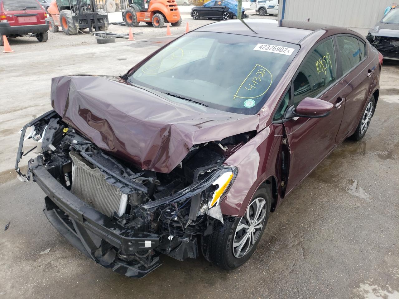 Photo 2 from auction – 2017 KIA FORTE LX with VIN 3KPFK4A73HE160352