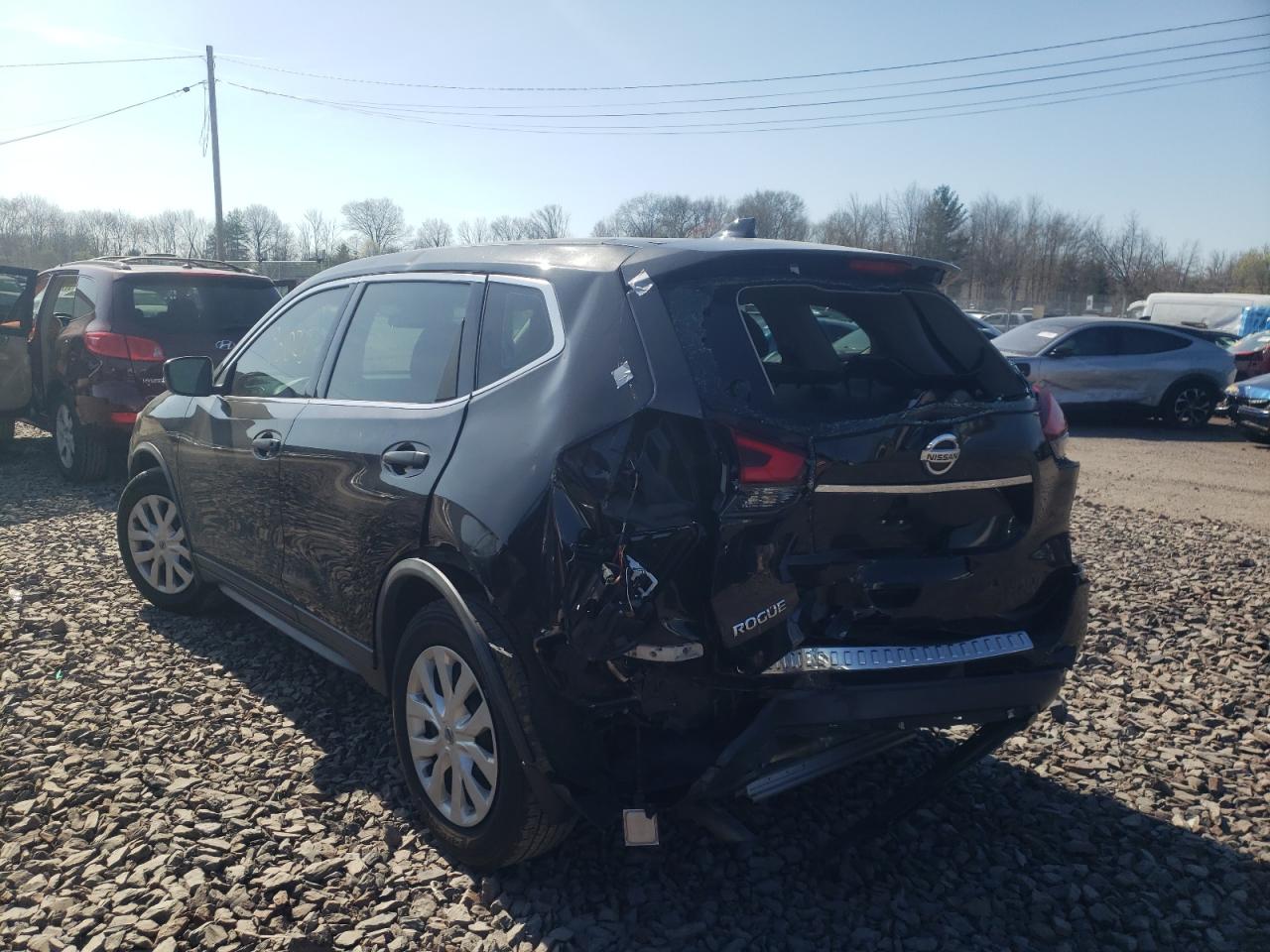 Photo 3 from auction – 2018 NISSAN ROGUE S with VIN KNMAT2MT2JP504408