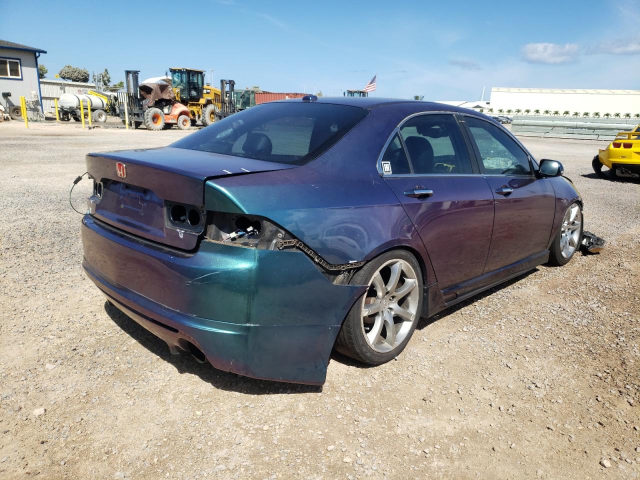 Photo 4 from auction – 2005 ACURA TSX with VIN JH4CL95815C002352