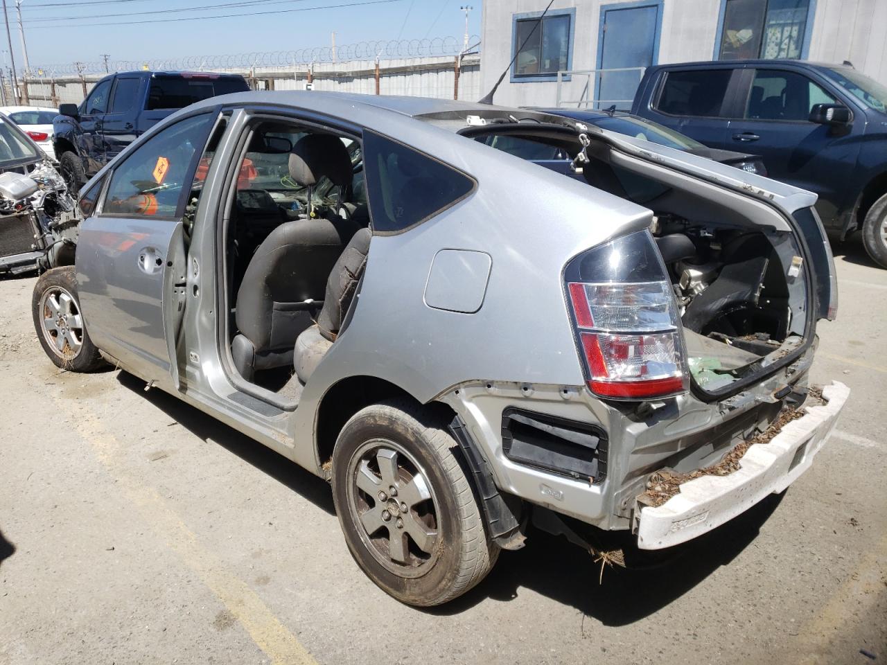 Photo 3 from auction – 2005 TOYOTA PRIUS with VIN JTDKB20U757045257