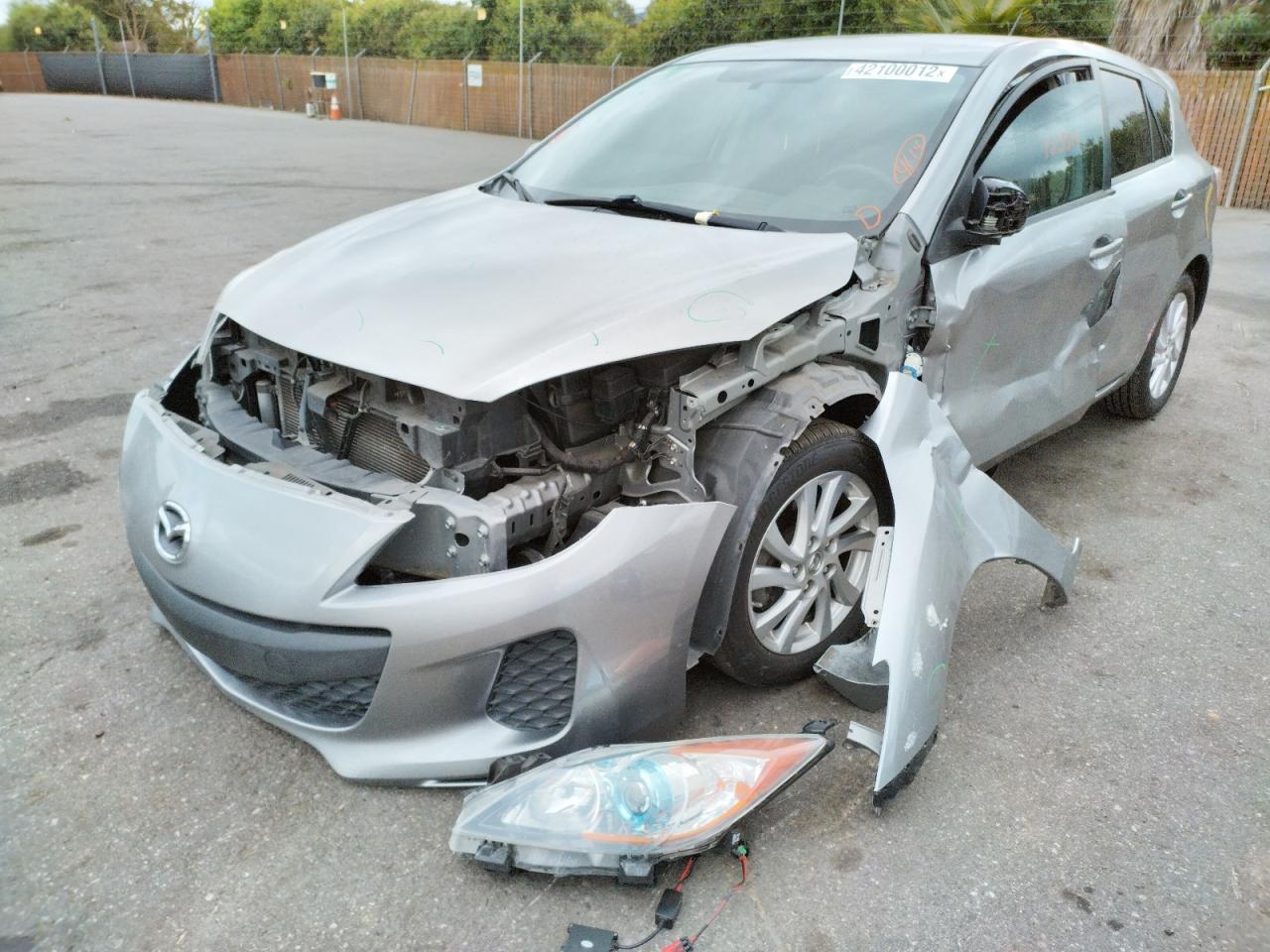 Photo 2 from auction – 2012 MAZDA 3 I with VIN JM1BL1L89C1605530