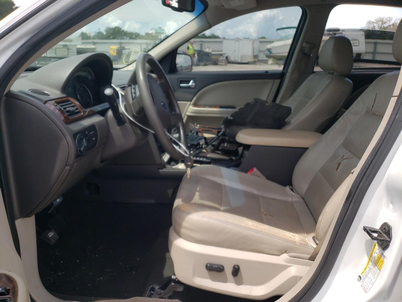 Photo 5 from auction – 2008 FORD TAURUS SEL with VIN 1FAHP24W08G104893