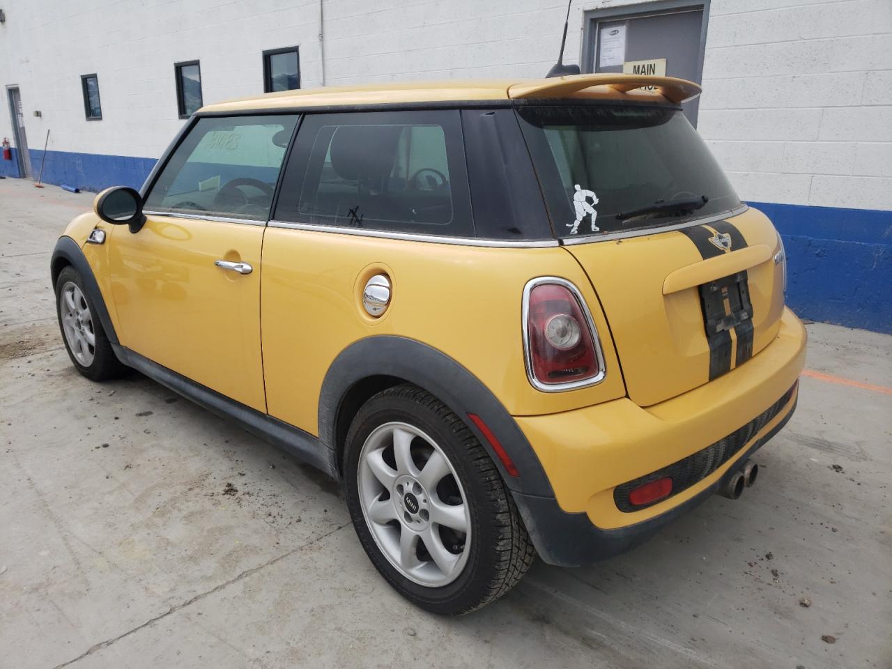 Photo 3 from auction – 2009 MINI COOPER with VIN WMWMF73509TT94558