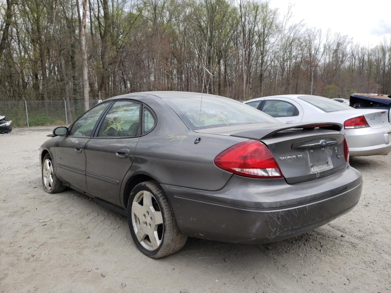 Photo 3 from auction – 2004 FORD TAURUS SE with VIN 1FAFP53U74A135645