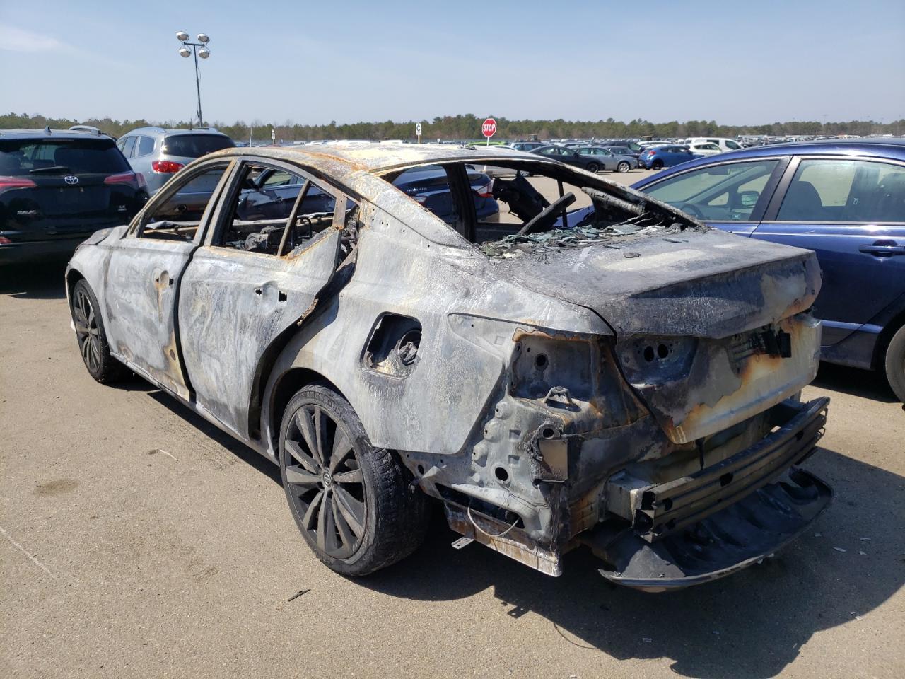 Photo 3 from auction – 2019 NISSAN ALTIMA SR with VIN 1N4BL4CW9KN304642