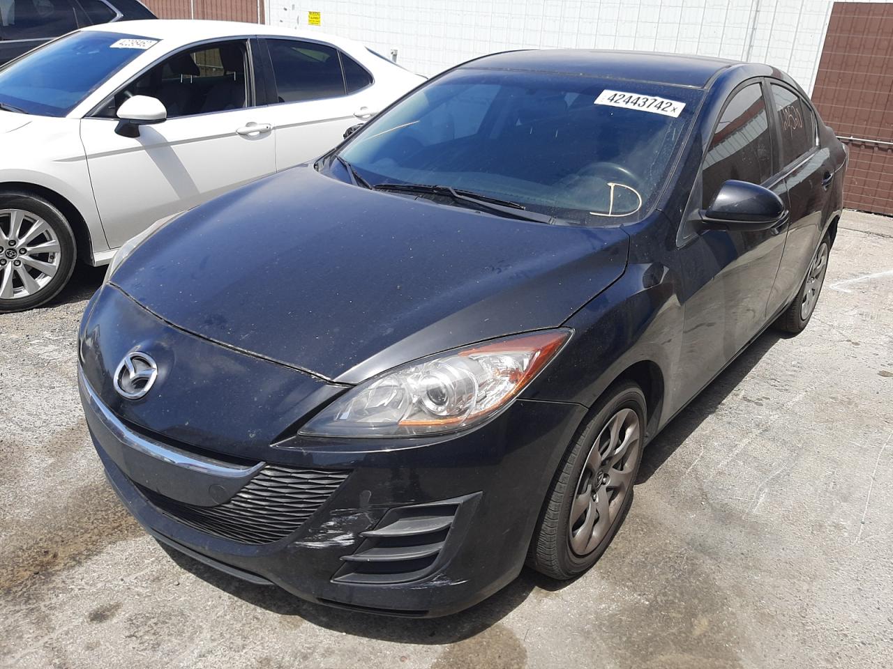 Photo 2 from auction – 2010 MAZDA 3 I with VIN JM1BL1SG1A1217505