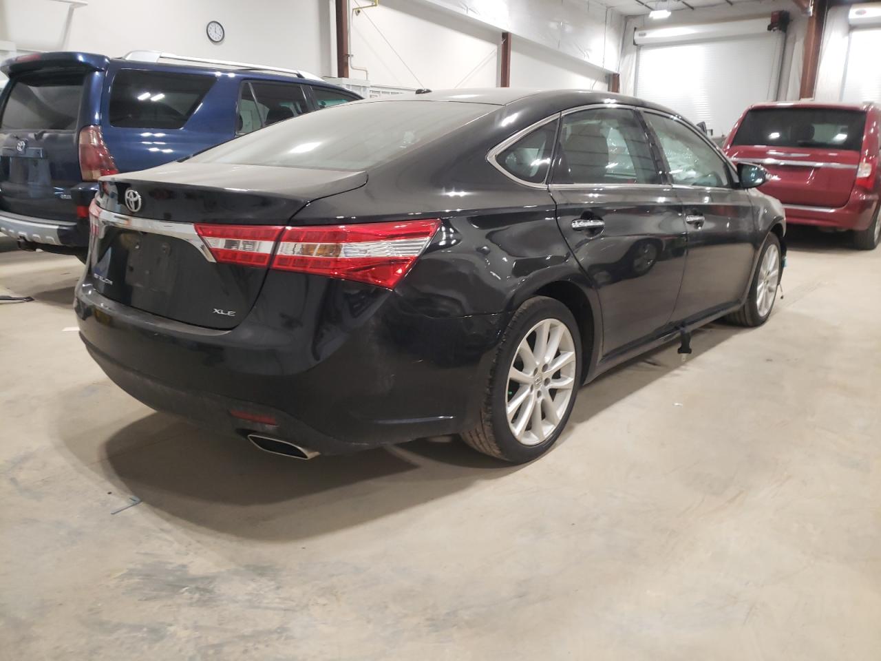 Photo 4 from auction – 2013 TOYOTA AVALON BAS with VIN 4T1BK1EB5DU071417