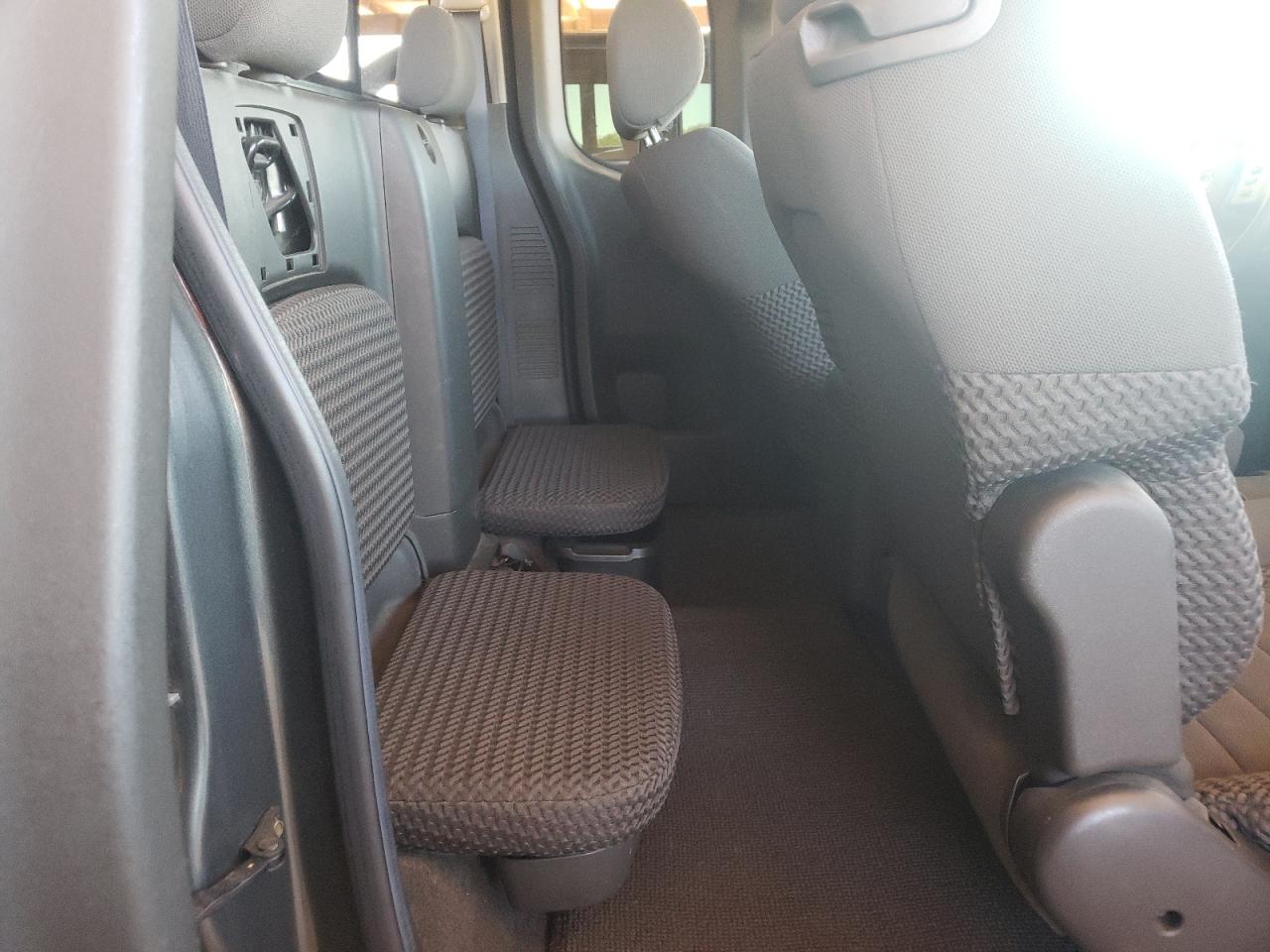 Photo 6 from auction – 2005 NISSAN FRONTIER K with VIN 1N6AD06U65C463508