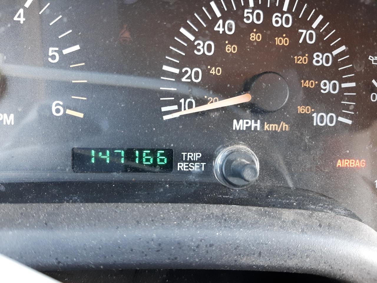 Photo 8 from auction – 2001 JEEP CHEROKEE S with VIN 1J4FF48S01L614353