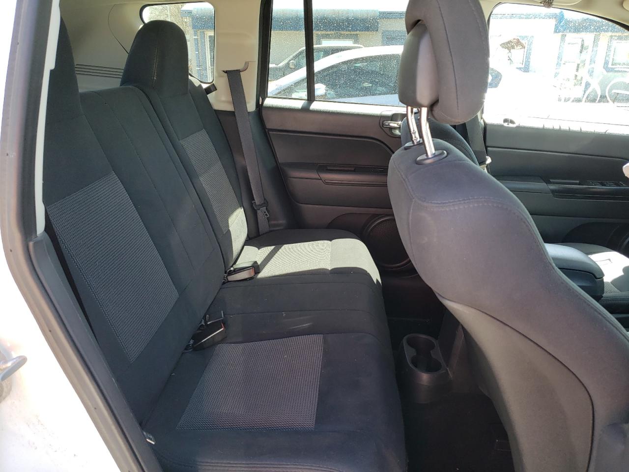 Photo 6 from auction – 2011 JEEP COMPASS SP with VIN 1J4NF1FB3BD170118