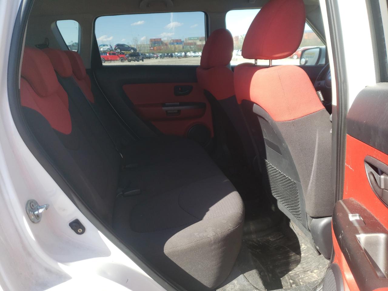 Zdjęcie 6 z aukcji – 2010 KIA SOUL + z VIN KNDJT2A28A7037152