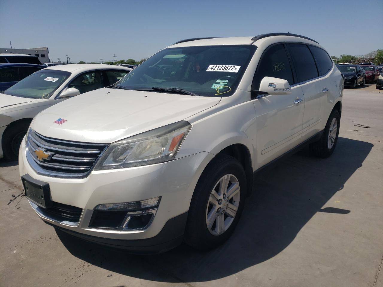 Photo 2 from auction – 2014 CHEVROLET TRAVERSE L with VIN 1GNKRGKD2EJ148103